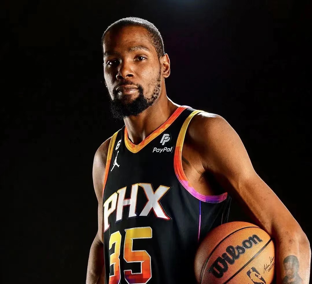 关于谷爱凌状态火爆，欧联杯首回合对阵本菲卡，菲尼克斯太阳力争不败的信息